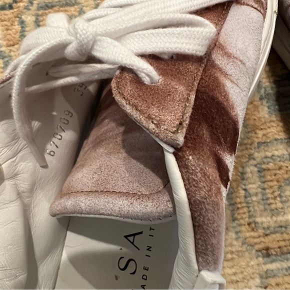 Casadei Tan & White Leather Sneakers | Size 39 - Picture 8 of 11